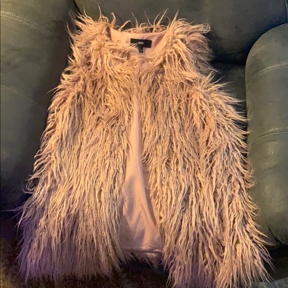 Pink faux fur vest - Picture 3 of 3